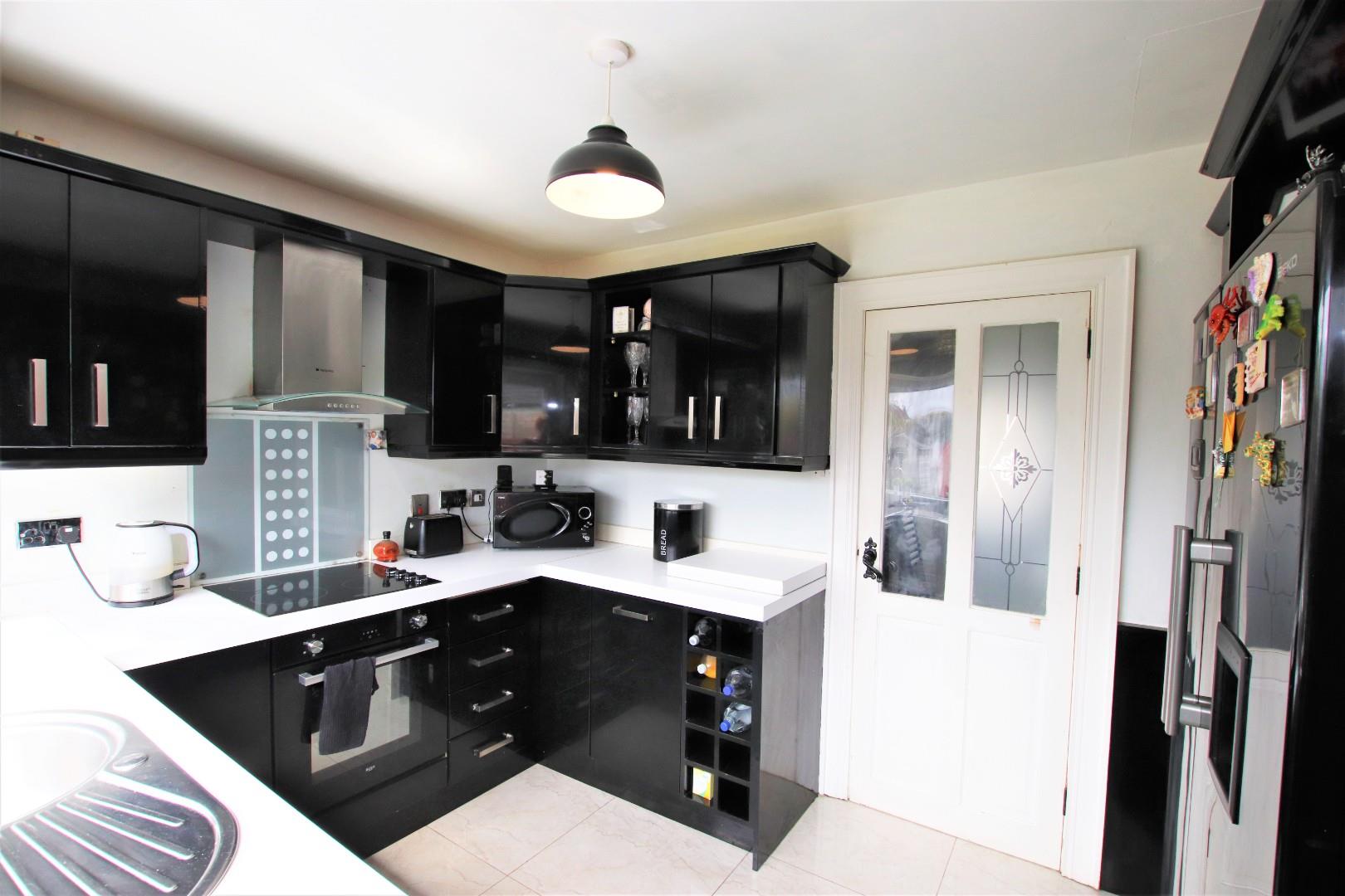 9 Sutton Gardens, Derry/Londonderry BT47 5HP SSTC Homepage Estate Agents Northern Ireland